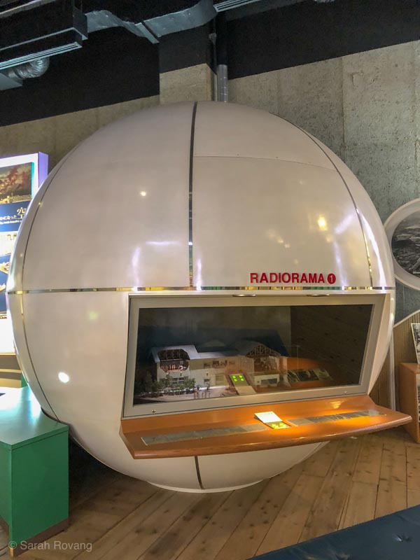 42-Radiorama